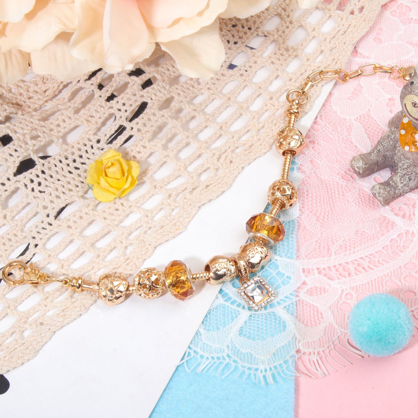 Golden Heart Zircon Hollow Bead Bracelet with Rhinestone Pendant(21cm)