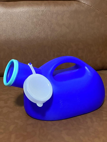 Thick Plastic Mens Bedpan Bottle with Lid Urinals for Men 3000 ml/100 oz Portable Male Urinal Urine Collection Container for Adults/Large Plastic Pee Holder for Hospital,Incontinence,Elderly,Travel