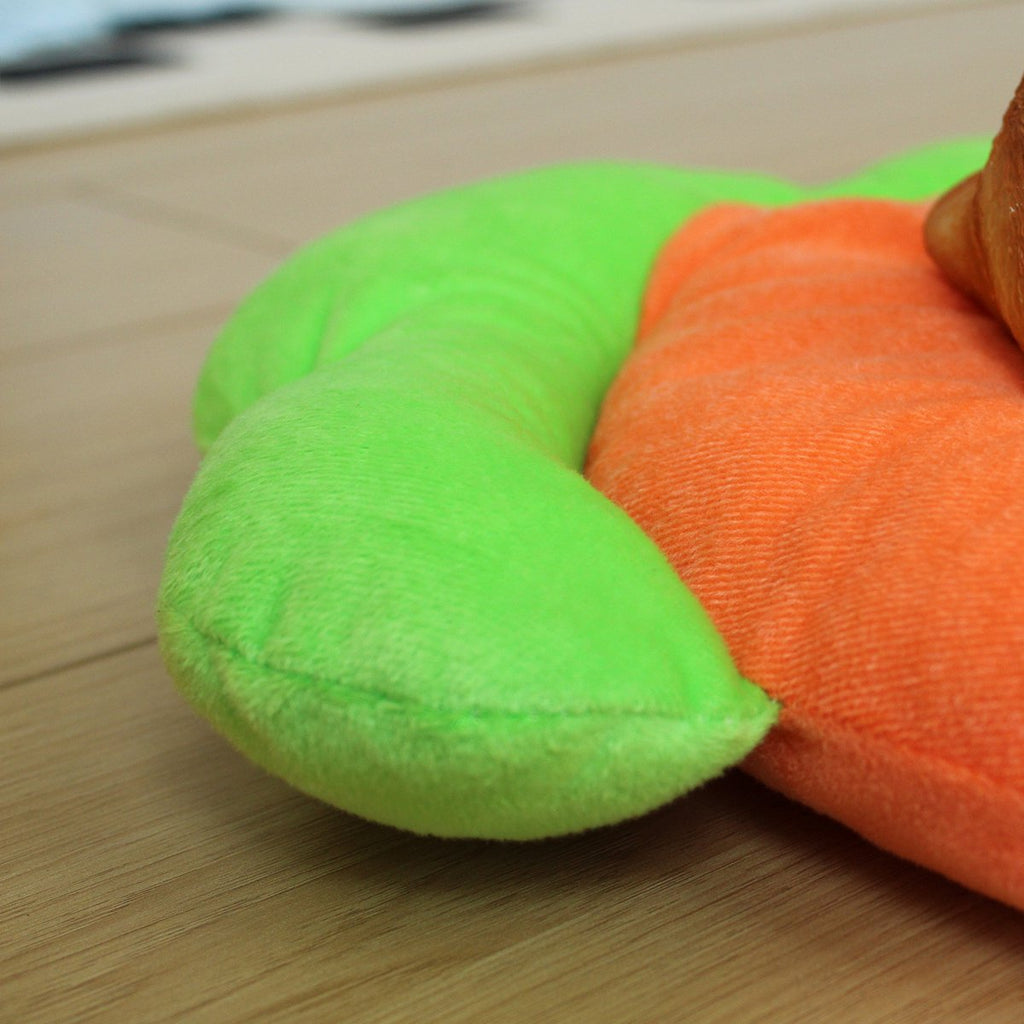 Pet Sleeping Mat - Warm Blanket - Soft Fabric - Cute Radish Shape - Suitable for Cats and Dogs (M-32*43cm)