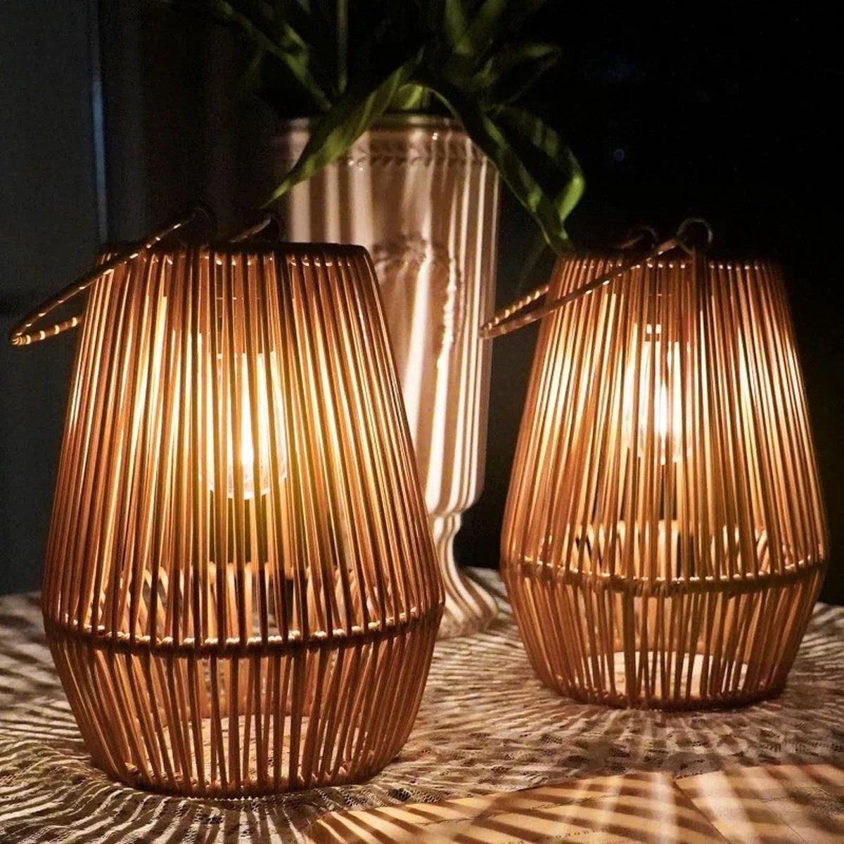 2 Pieces Woven Solar LED Hanging Garden Lights, Hand Woven Waterproof Tree Pendant Lamps for Patio, Yard and Outdoor Decor
