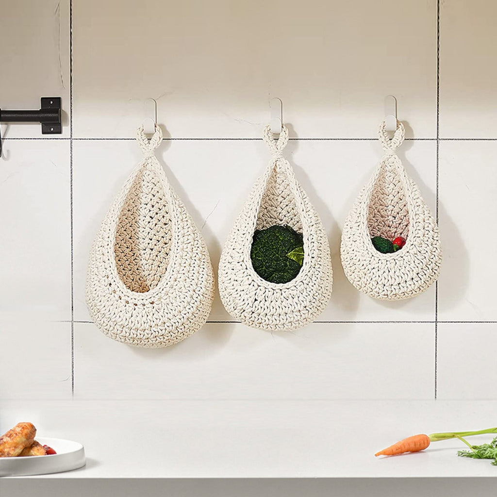 Woven Breads Baskets, Oval Small Fruit Baskets, Stackable Plastic Wicker Baskets for Serving Vegetables, Kitchen, Restaurant, Outdoor, Imitation Rattan, 1 Pcs, 7.48x5.11x2.75 12.99" x 10.63" Beige