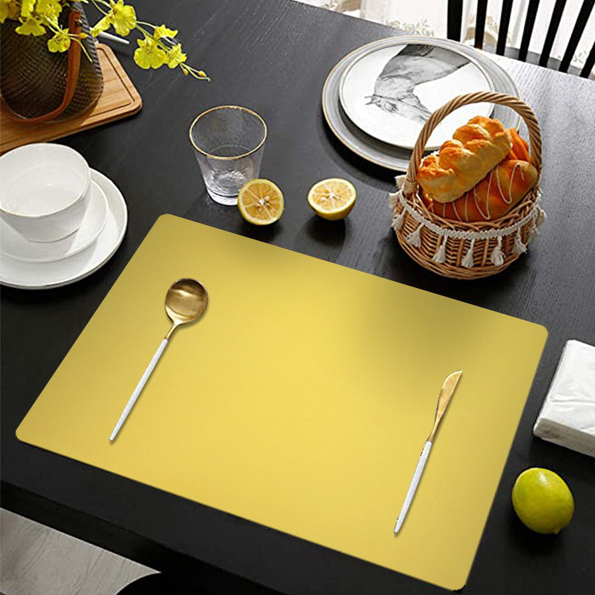 1 Piece Placemats,Plastic Table Mats, Rectangle Heat-Resistant Place Mat,Water-Proof Non-Slip Dining Table Mats,Wipeable Washable, Black, 43 x 30 cm