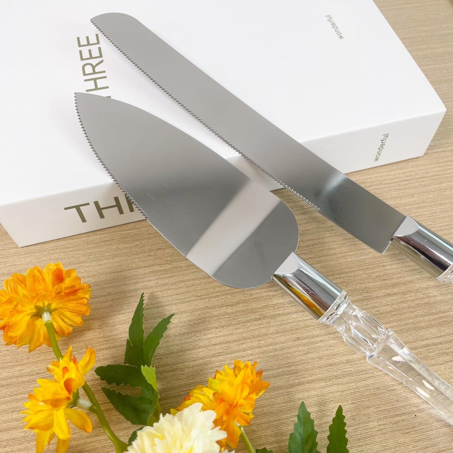 2 set Elegant Cake Knife and Server Set Stainless Steel with Crystal Handle - Perfect for Weddings Anniversaries,and Special Celebrations (Sliver)（Two knives and shovels）