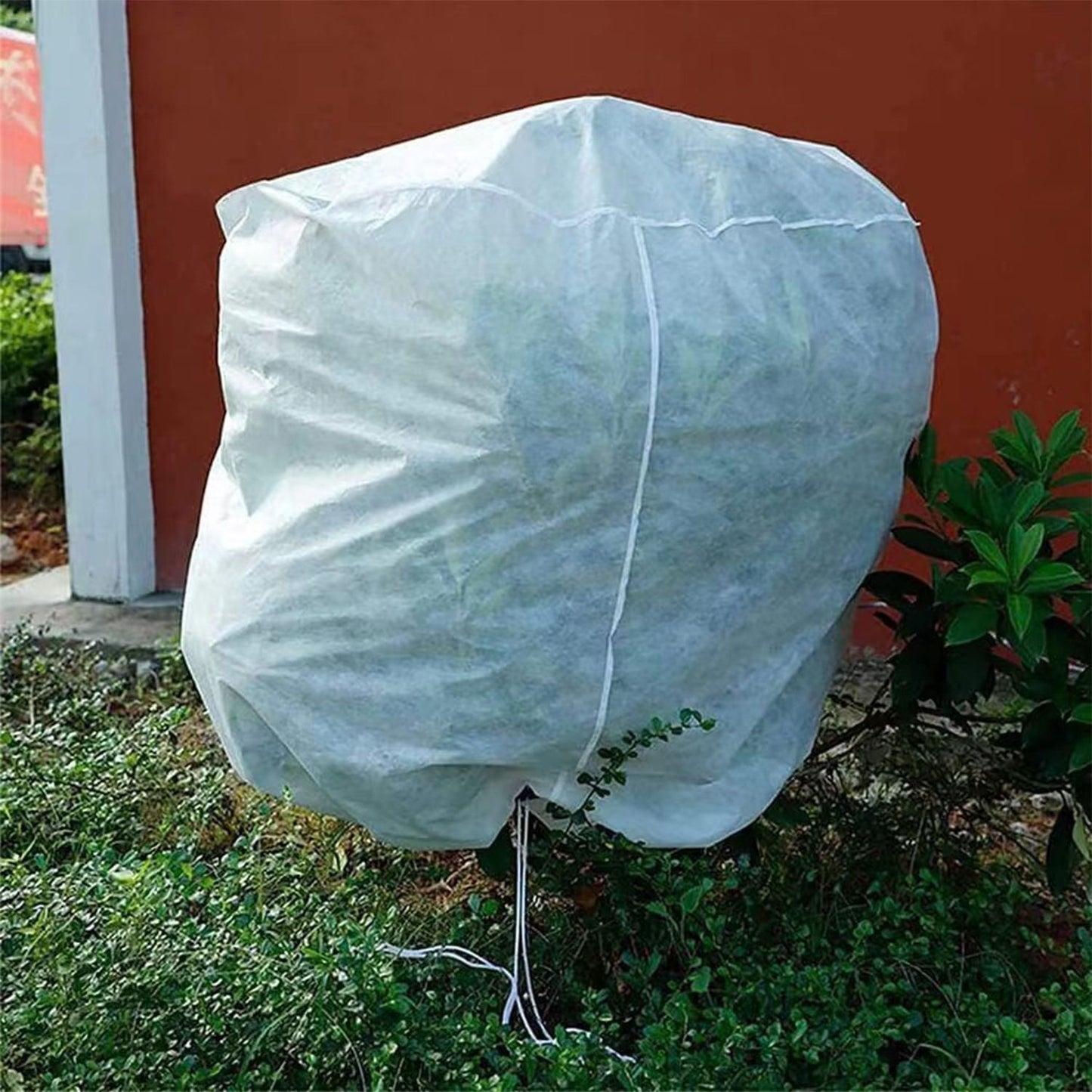 2 Pack Rounded Top Plant Covers Freeze Protection for Winter, 60*80cmTree Frost Protection Blankets Outdoor With Zipper/Drawstring, for Shrub Bush Fruit Tree Potte(White)