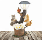 Solar Cat Outdoor Statues, 5.1inch Resin Cats Sculpture with Solar Patio Light & Artifical Flower for Yard Art Lawn Ornaments Porch Patio Balcony Decoration, 1pcs