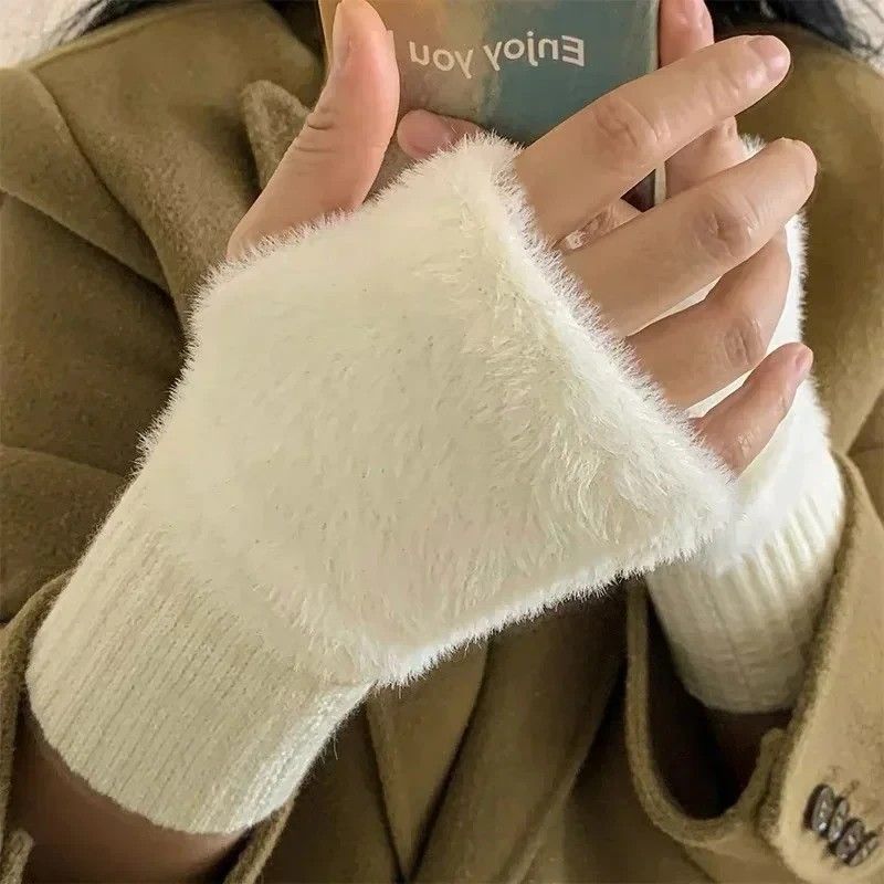 Women's Comfortable Fingerless Gloves - Soft, Warm, and Fashionable Pure White Winter Gloves, Suitable for Cold Weather or Casual Wear, Hand Washable, Ladies' Gloves.pink
