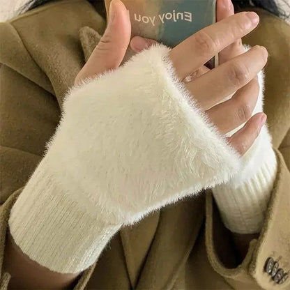 Women's Comfortable Fingerless Gloves - Soft, Warm, and Fashionable Pure White Winter Gloves, Suitable for Cold Weather or Casual Wear, Hand Washable, Ladies' Gloves.BLACK