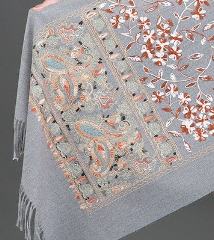 European-American Style Auspicious Embroidered Shawl Scarf, High-End Autumn & Winter Warm Outfit(claret)