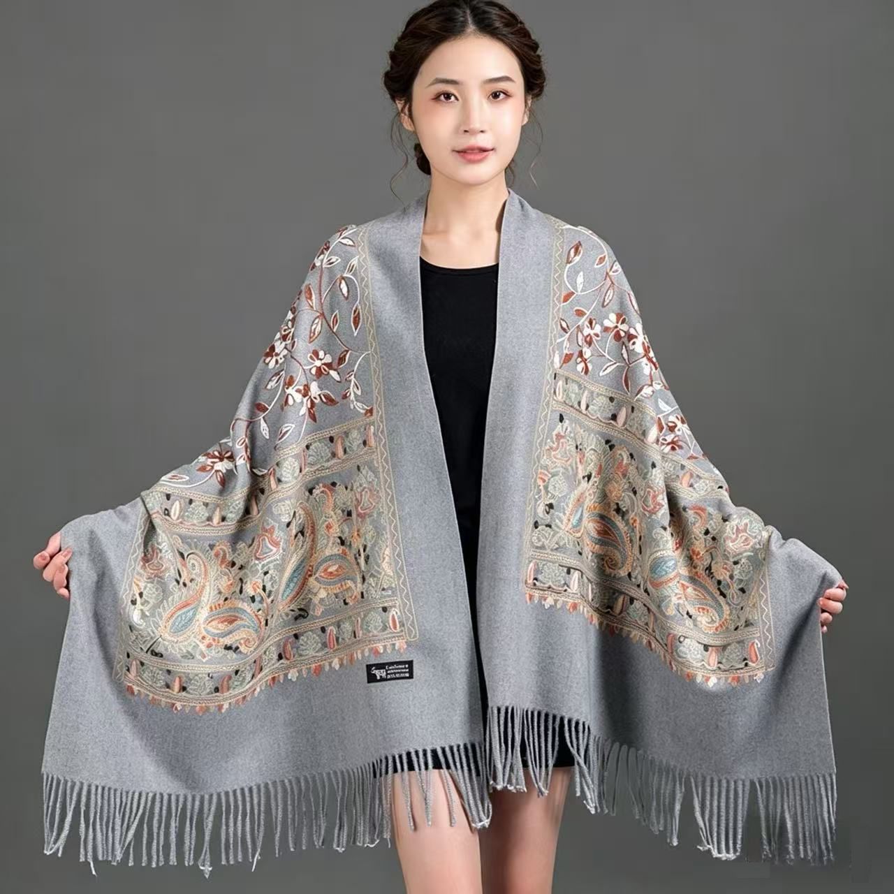 European-American Style Auspicious Embroidered Shawl Scarf, High-End Autumn & Winter Warm Outfit(navy blue)