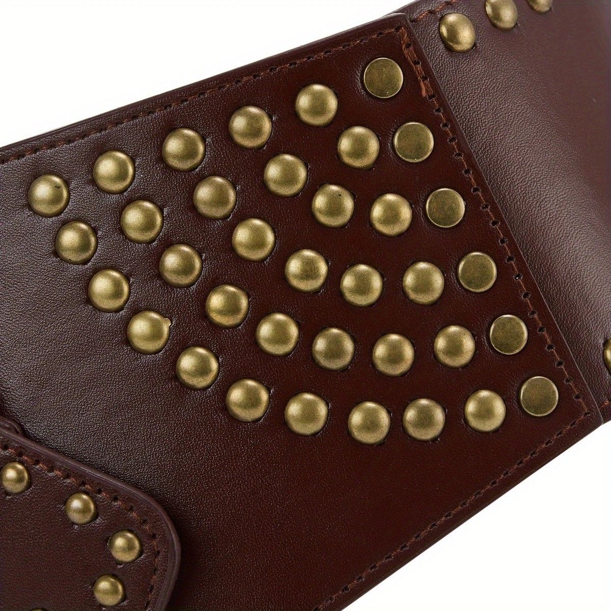 Women's Punk-Style PU Belt: Metal Stud and Buckle Decoration, Daily Streetwear Personality Accessory（Bright brown）