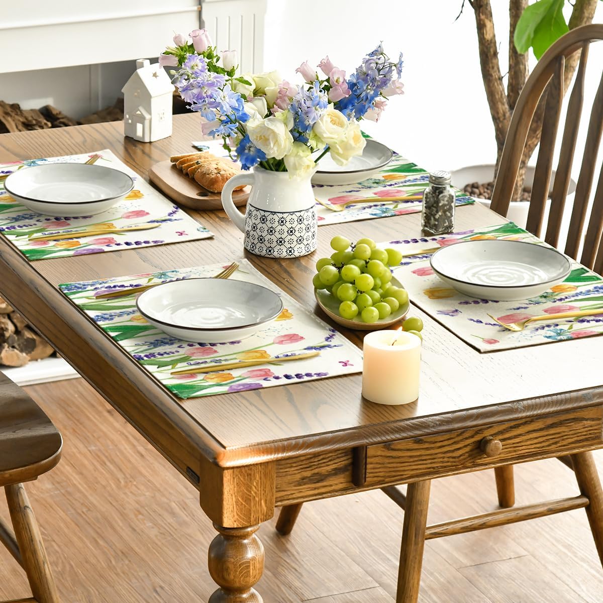 Lavender Tulip Spring Placemats for Dining Table, 12 x 18 Inch Summer Seasonal Holiday Decoration Rustic Vintage Washable Table Mats Set of 4