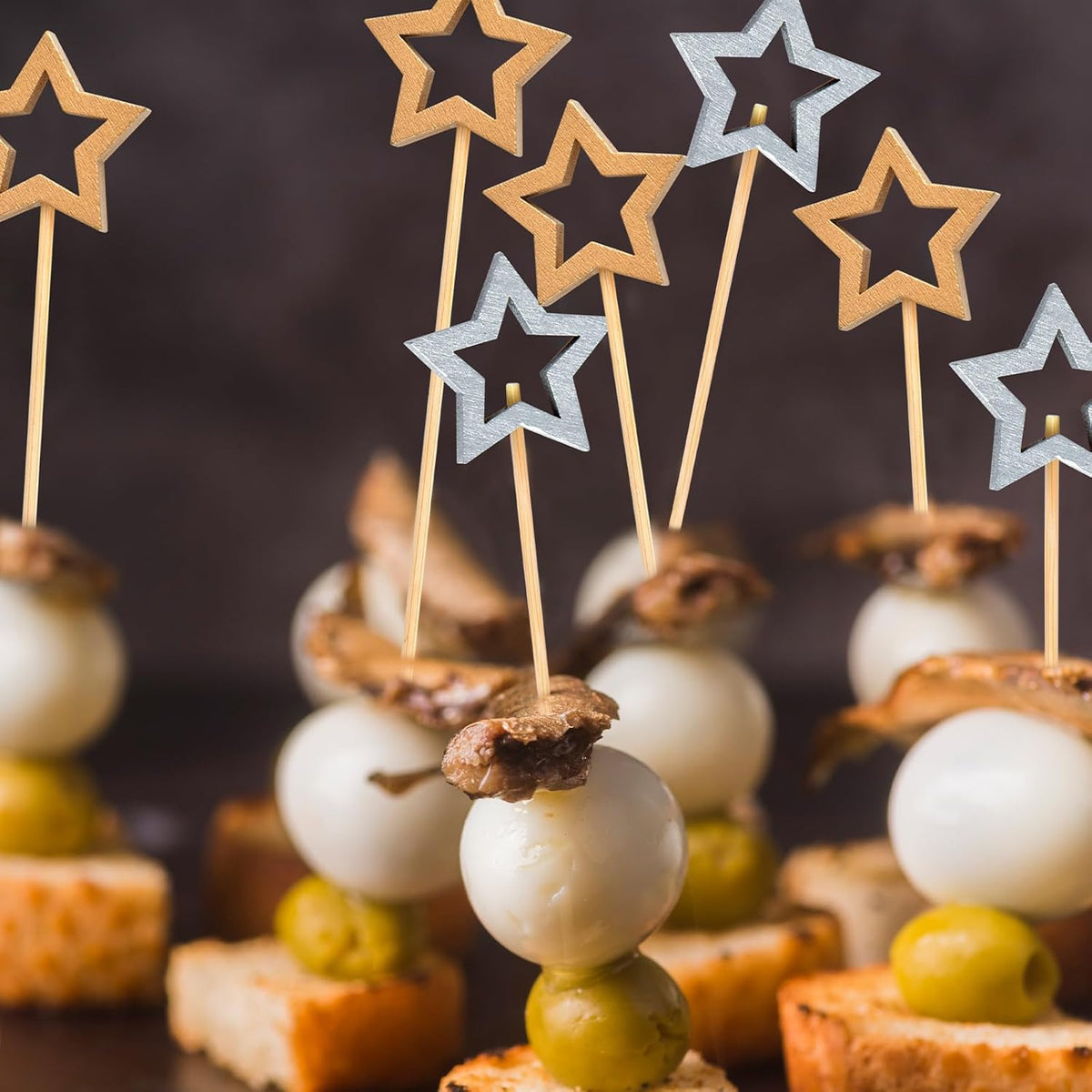 100 Pack Star Toothpicks for Appetizers, 5.5 Inch Natural Bamboo Cocktail Picks for Cake Dessert Food Fruit Christmas Party Decorations (Two-Color)