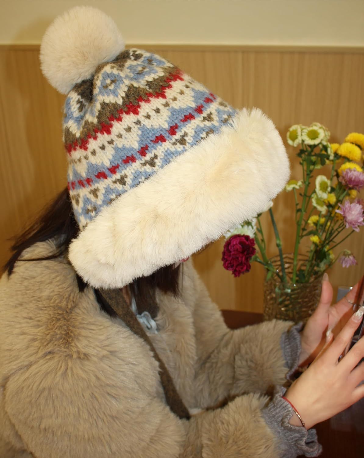 Women's Knit Bobble Hat with Fleece Lining Plush Pom Pom, Warm Winter Thermal Beanie Cute Ear Protection Cap
