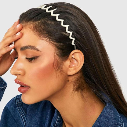 Plastic Matte Zig Zag Headbands or Women, Non Slip with Teeth, 8 Pack (Cream, One size)