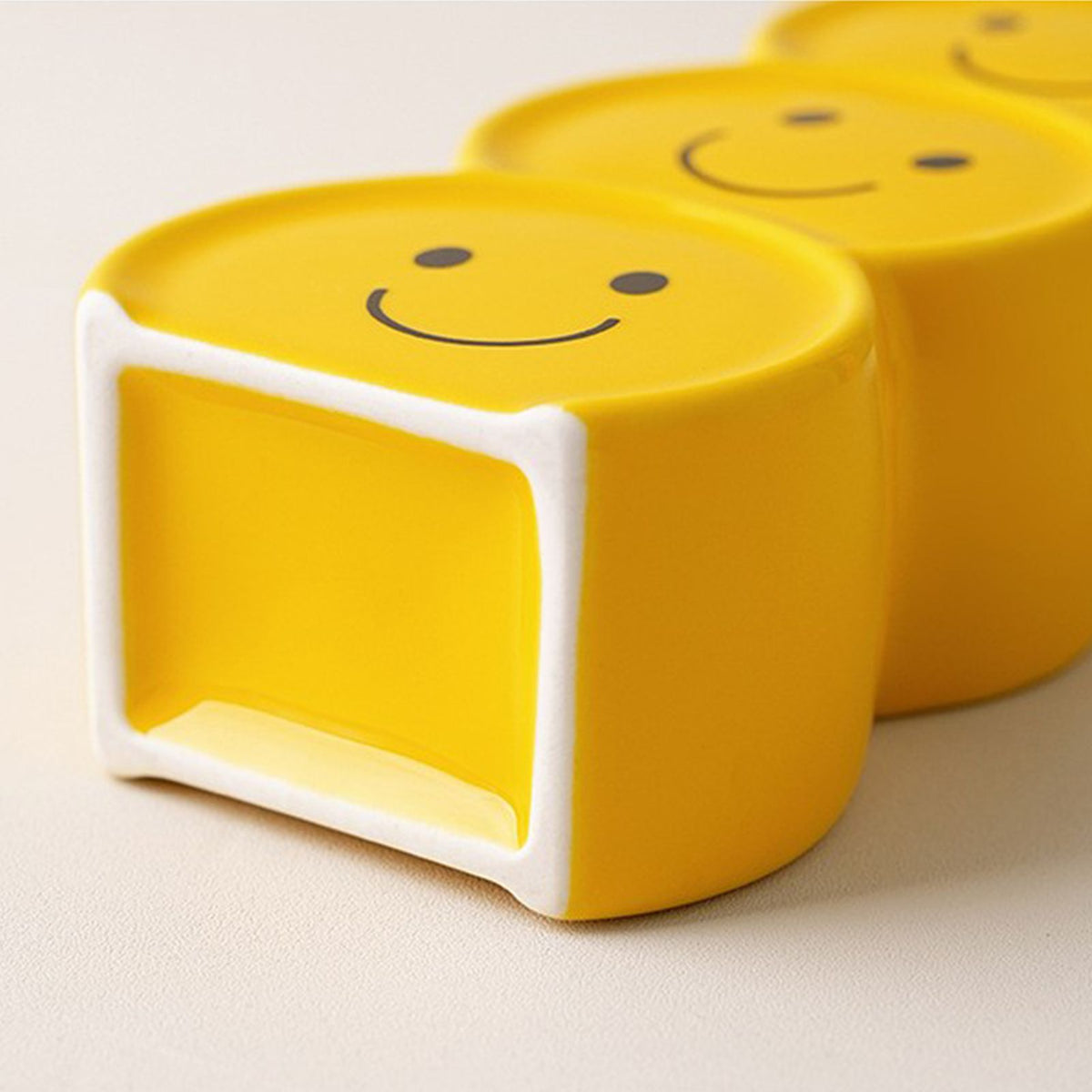 Smile Face Vase Multi Purpose Creative Fun Compact Ceramic Smile Face Stacking Vase for Home Decor