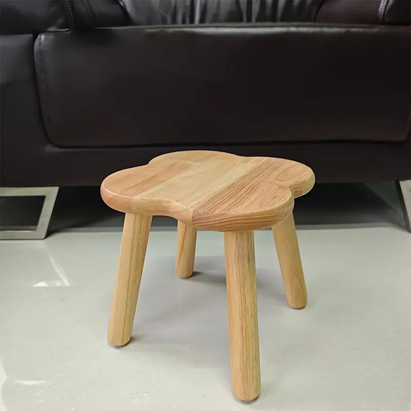 Versatile Solid Wood Low Stool with Flower-Shaped Seat for Entryway, Living Room, Patio, and Kids' Seating (Natural, L(30*30*28cm))