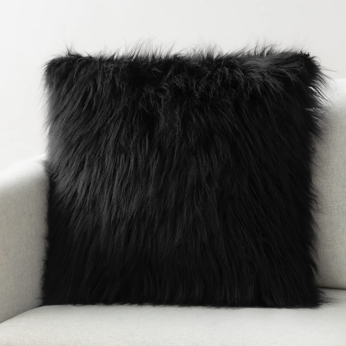 2 pcs Faux Fur Pillow Cover Fluffy Throw Pillow Mongolian Luxury Fuzzy Pillow Case Cushion Cover for Bedroom and Couch