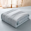 Summer Cooler Comforter, Soft and Airy Lightweight Quilt, Breathable Cotton and Polyester Blend, Machine Washable for Cool and Comfortable Sleep, Perfect for Hot Summer Nights or Travel