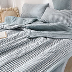 Summer Cooler Comforter, Soft and Airy Lightweight Quilt, Breathable Cotton and Polyester Blend, Machine Washable for Cool and Comfortable Sleep, Perfect for Hot Summer Nights or Travel