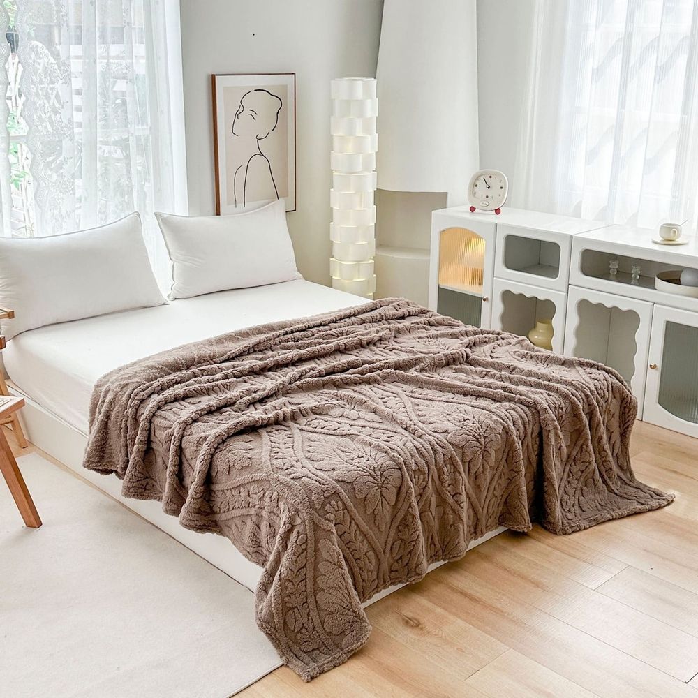 Multi Functional Fleece Coverlet Office Nap Blanket Design Organizer For Super Soft All Season Use Anti Pilling Fade Shrink Easy Care Warm Cozy Bed Sofa Camping Home Living Decor Blankets