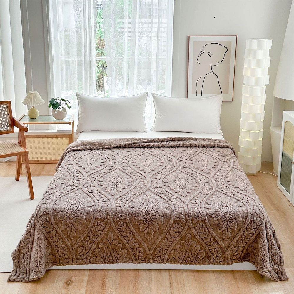 Multi Functional Fleece Coverlet Office Nap Blanket Design Organizer For Super Soft All Season Use Anti Pilling Fade Shrink Easy Care Warm Cozy Bed Sofa Camping Home Living Decor Blankets