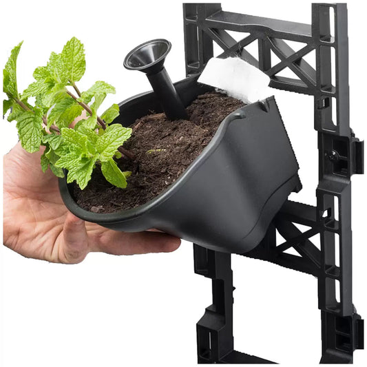 Quint vertical garden with 8 frames and 40 pots
