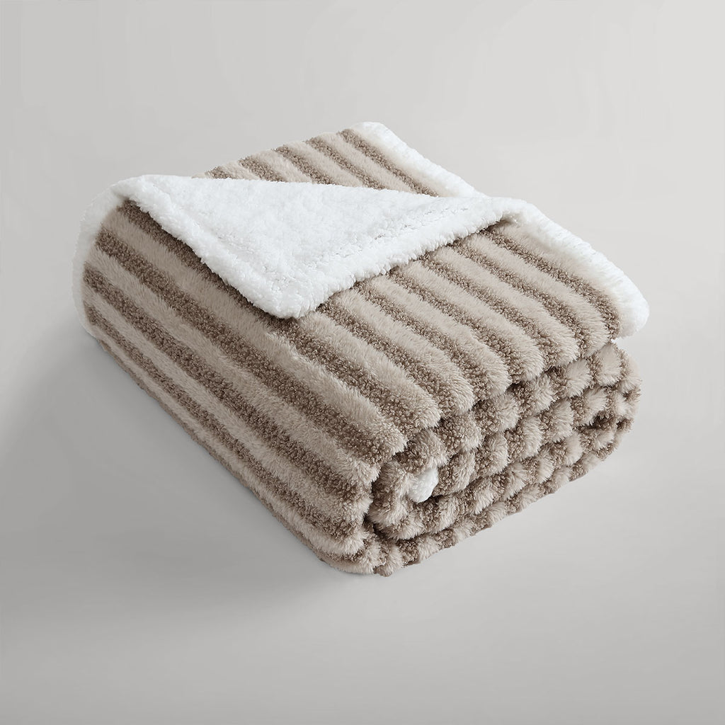 Ardor Carter Striped Boucle Throw Rug with Sherpa Reverse 130x170cm