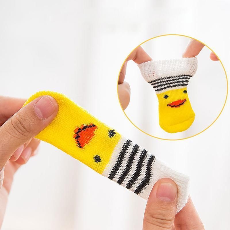 Dog Socks Non-Slip Grip Slip Anti-Slip - Puppy Cat Pet Shoes Slippers S Size - Red Heart