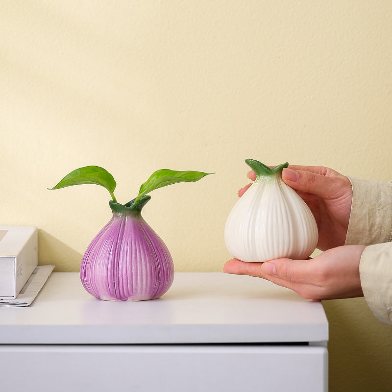 2 Pcs White Creative Onion-Shaped Ceramic Vase for Hydroponic Plants - Cute INS Style Floral Decor for Living Room or Office