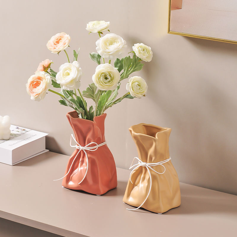 Yellow And White Chic Money Bag Inspired Vase - Modern Resin Decorative Flower Holder & Tabletop Accent(Use the mobile phone as a reference for size)