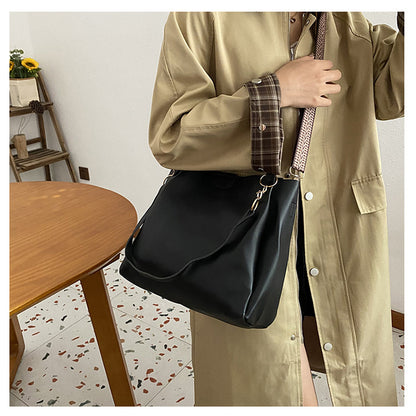 Black Chic 2-Piece Tote Bag Set - Large Capacity Commuter Handbag with Wide Strap Crossbody Purse