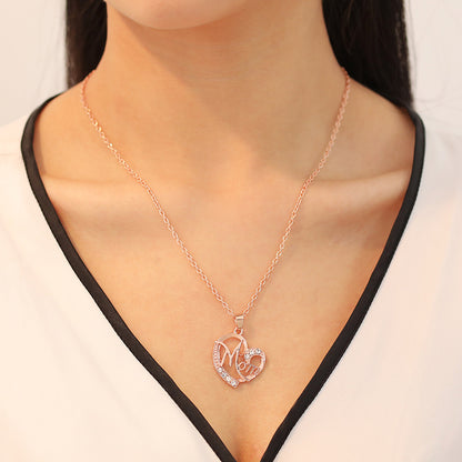 Golden MOM Heart Pendant Necklace with Rhinestones - Adjustable 47+5cm Chain, Lightweight Alloy Jewelry for Mother's Day Gift, Everyday Wear & Special Occasions - Elegant Letter Design for Women