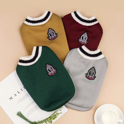 4-Pack M Size Preppy Style V-Neck Knitted Cotton Pet Sweater - Hair-Resistant & Breathable, Classic Fleece-Lined Pullover for Cats and Dogs(Green + Red + Khaki + Grey)